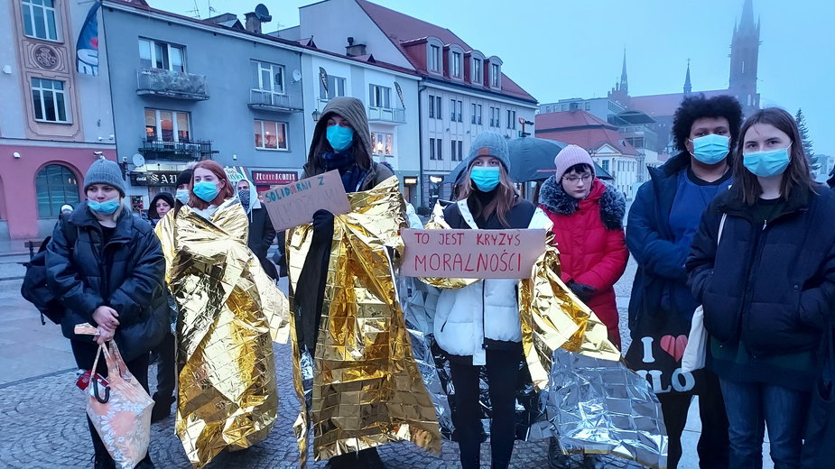 Białystok. Młodzi protestowali przeciw kryzysowi humanitarnemu na granicy polsko-białoruskiej