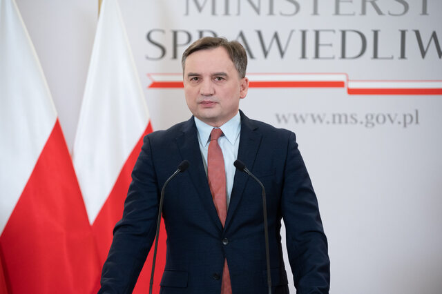 "Polska może stracić niepodległość". Zbigniew Ziobro o wyroku TSUE