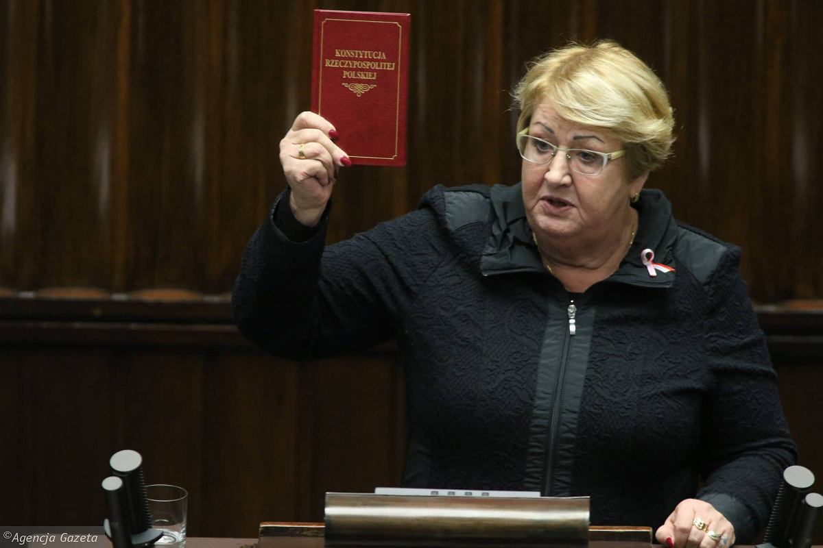 Samotny protest posłanki podczas przemówienia premiera. „Legenda Solidarności”