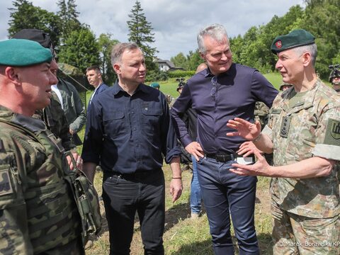 Prezydenci Polski i Litwy odwiedzili żołnierzy na przesmyku suwalskim. Cel ich wizyty był jasny