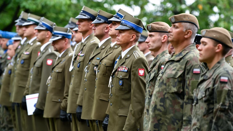 Młodzi Polacy nie chcą przywrócenia poboru do wojska. Oto wyniki sondażu