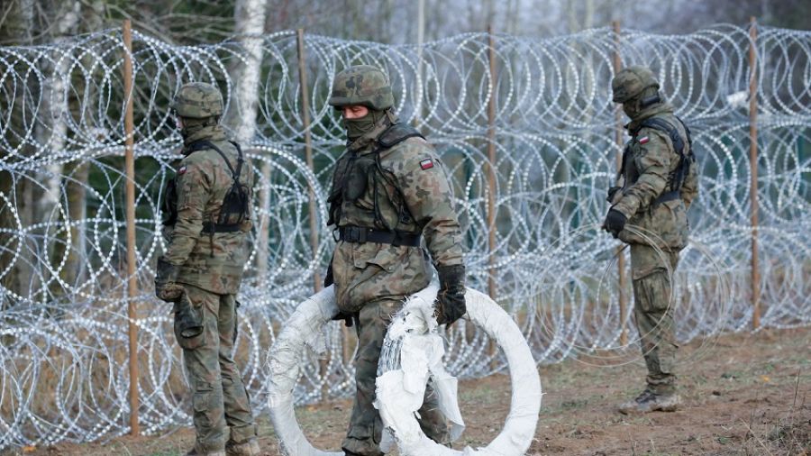 "Wymiar symboliczno-propagandowy" zapory na granicy z Rosją. Ekspert: To nie jest ta droga