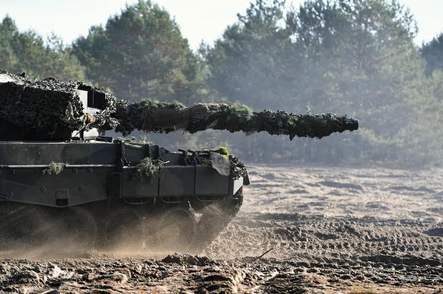 Batalion leopardów dla Ukrainy skompletowany. Ile maszyn przekażą poszczególne kraje?