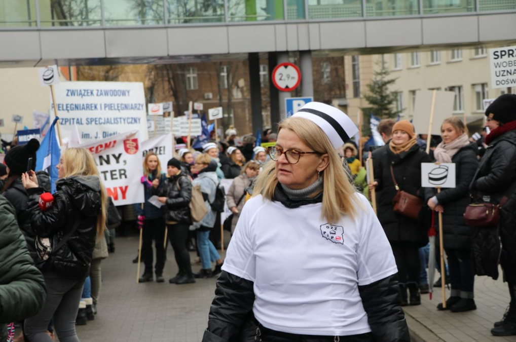 Protest pielęgniarek w Tarnowie. Chodzi o podwyżki