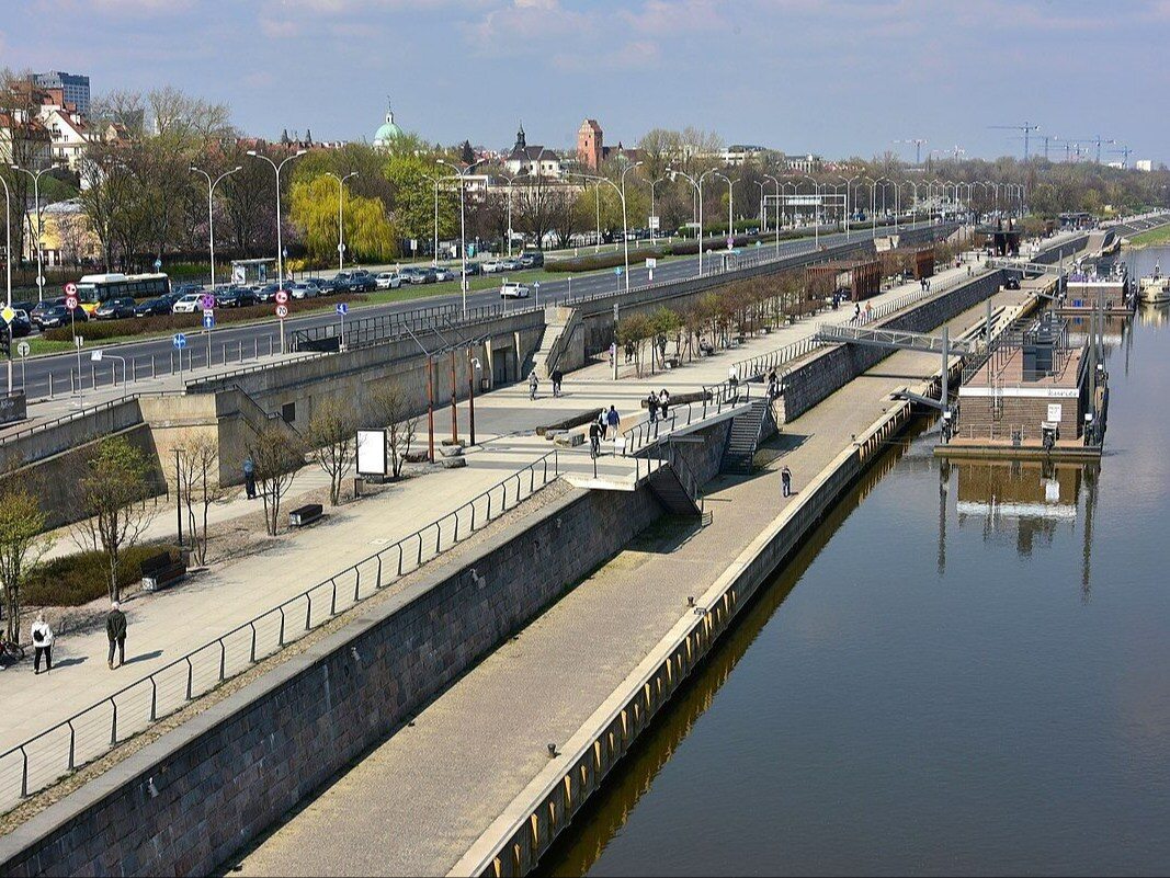 Groźny wypadek w Warszawie. Kierujący hulajnogą elektryczną potrącił dziecko