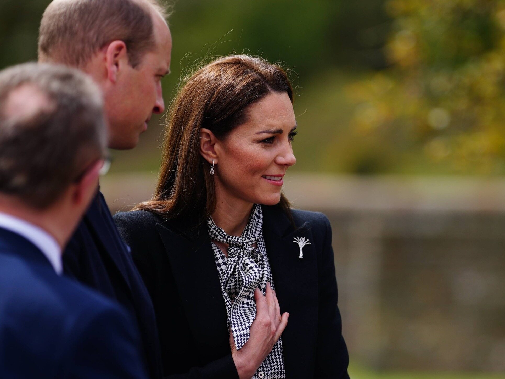 Maluch buchnął księżnej Kate torebkę. Kamery zarejestrowały jej reakcję