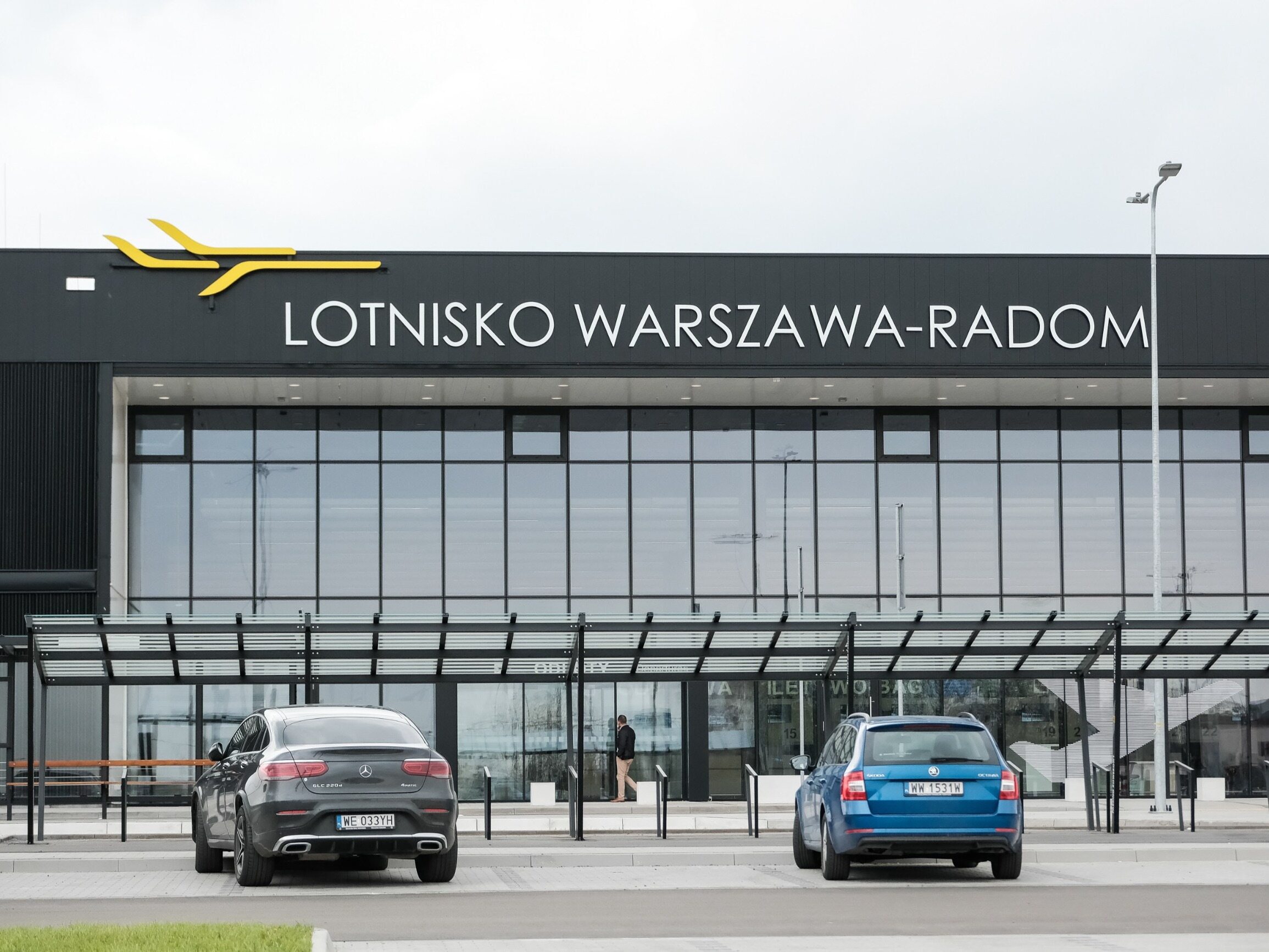 Pech lotniska w Radomiu. Kolejne biuro podróży wycofuje swoje loty