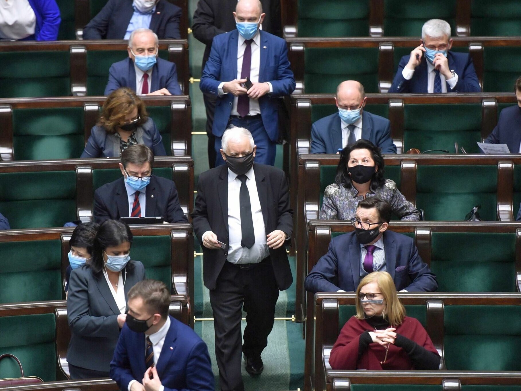 PiS z mniej niż 200 posłami w najnowszym sondażu. Jak wypadła opozycja?