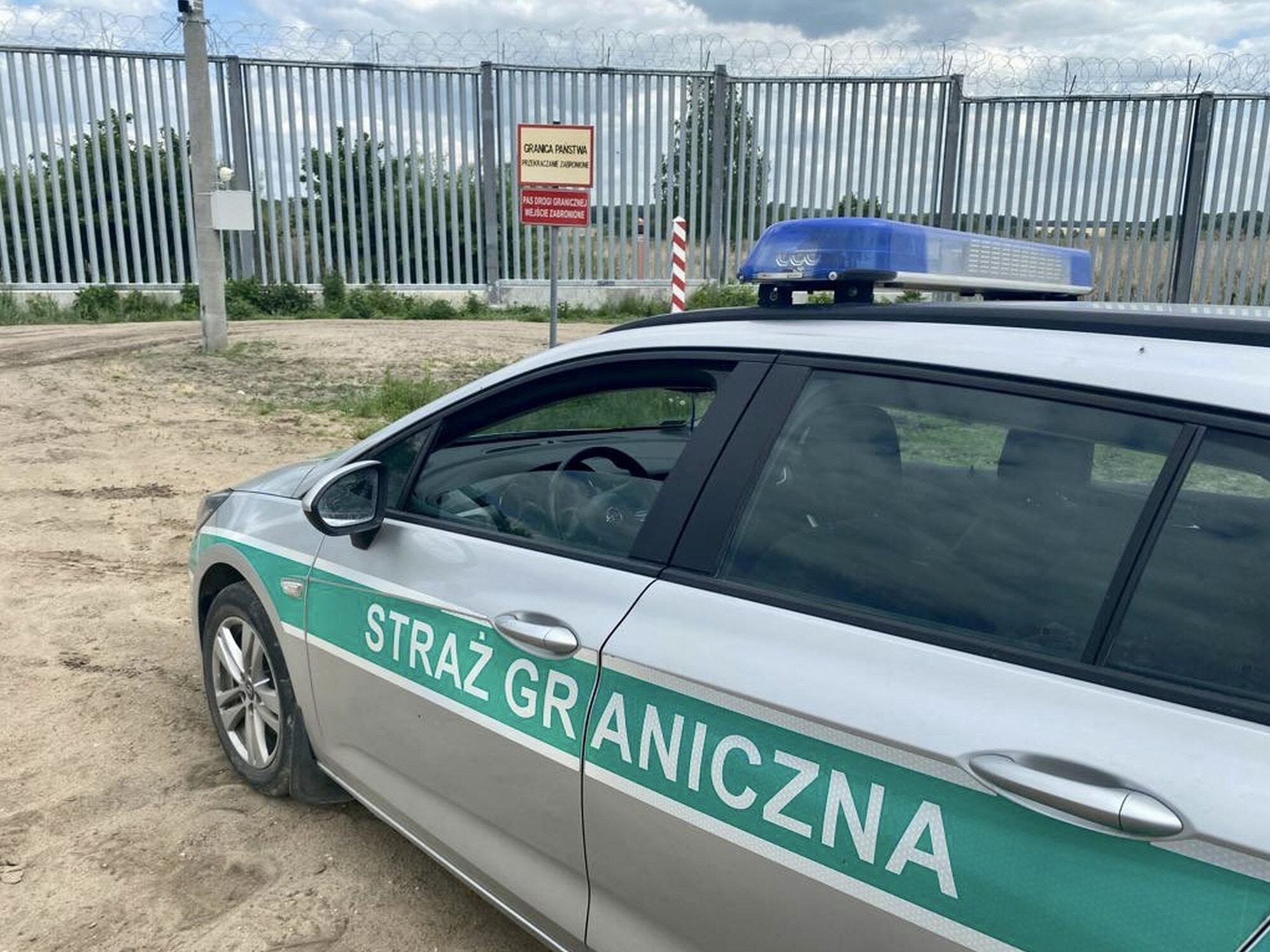 Deportacja ośmiu obywateli Tadżykistanu i Gruzji. SG: Zagrożenie dla bezpieczeństwa państwa