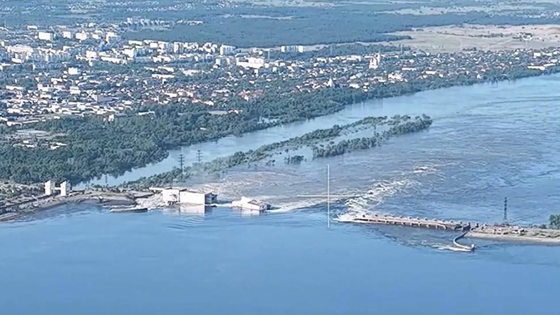 Wysadzono tamę w Nowej Kachowce. Ukraińcy ustalili, kto za tym stoi