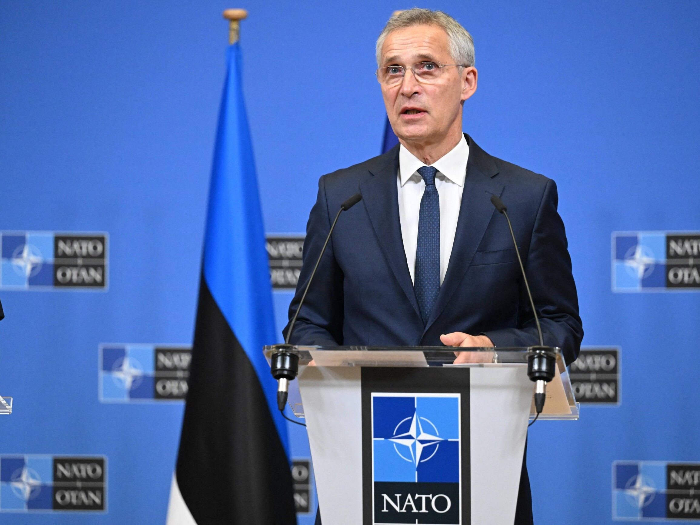 Jens Stoltenberg zostaje dłużej na stanowisku szefa NATO. Zapadła decyzja