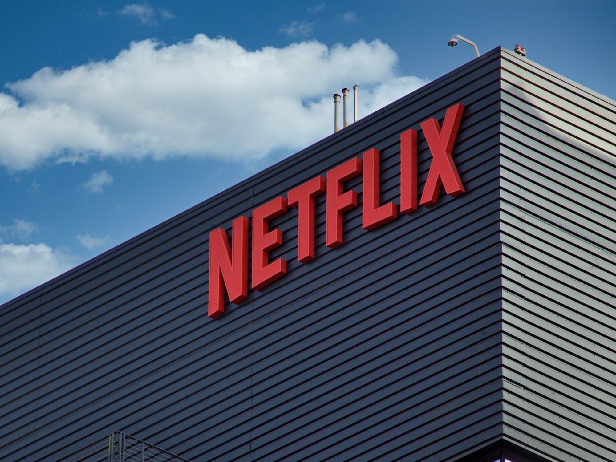 Netflix oburzył aktorów. Płaci ponad 3 mln zł za speca od AI