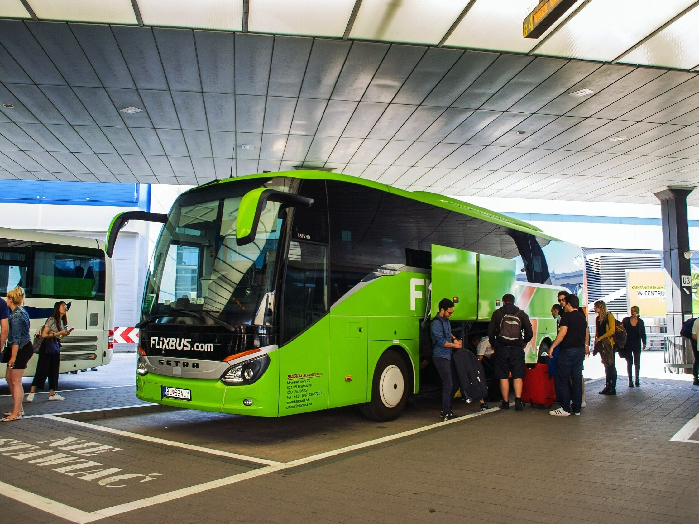 Nowa funkcja w aplikacji mObywatel. Jak działa Bezpieczny Autobus?