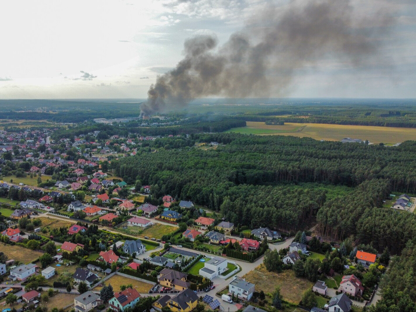 RCB ostrzega przed chmurą toksycznego dymu. Zarządzono pilną ewakuację