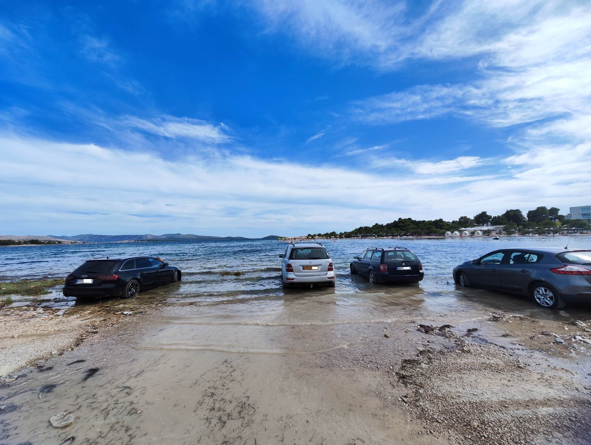 Darmowy parking przy plaży? Nie tym razem. Naprawa wyniesie znacznie więcej