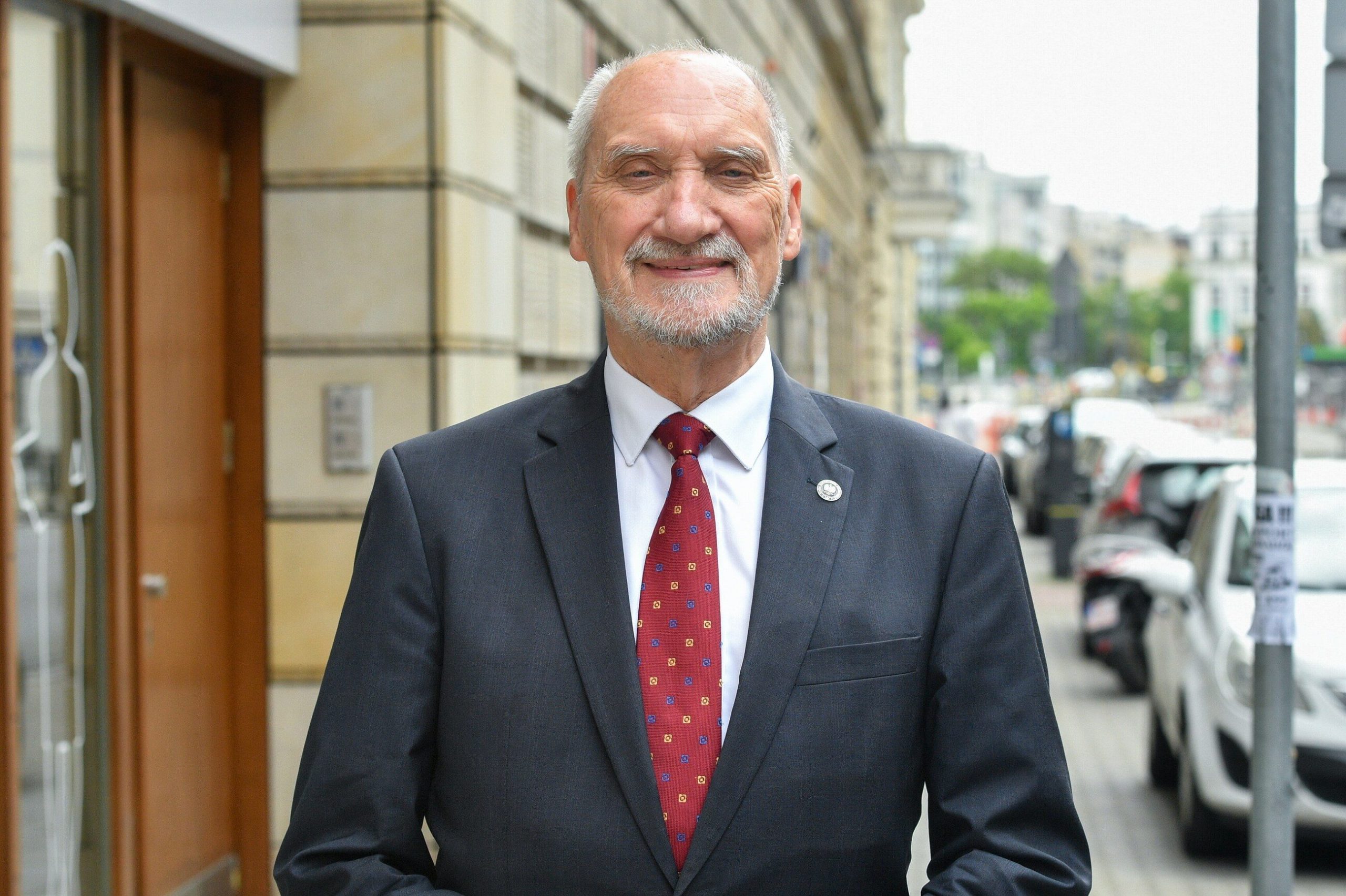 Macierewicz zdeklasował konkurencję. Nie ma powodów do zadowolenia