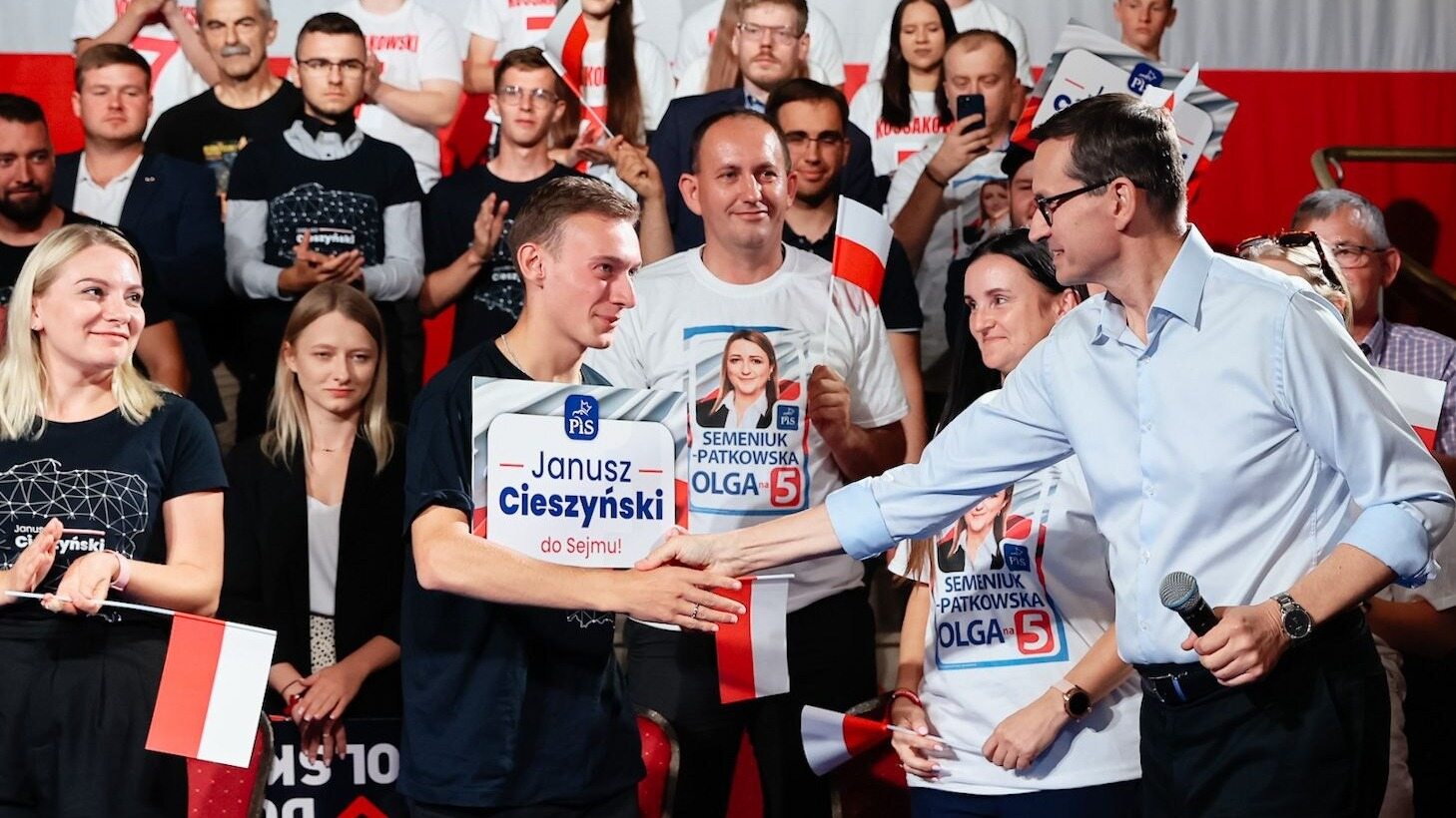 Afera wizowa. Morawiecki: Wypalamy nieprawidłowości gorącym żelazem Afera wizowa. Morawiecki: Wypalamy nieprawidłowości gorącym żelazem