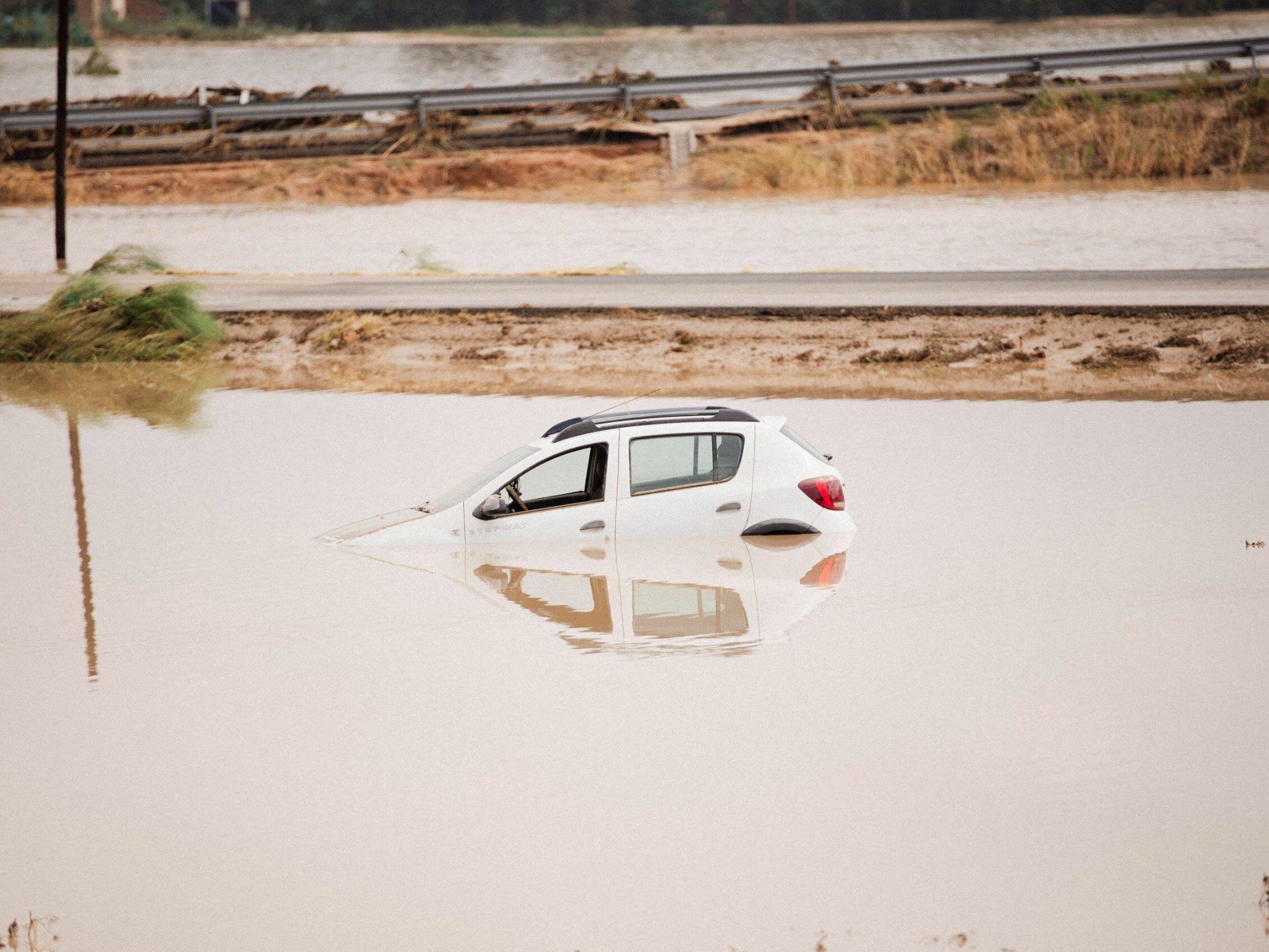Hiszpania zmaga się ze skutkami burzy Dana. Zginęły trzy osoby