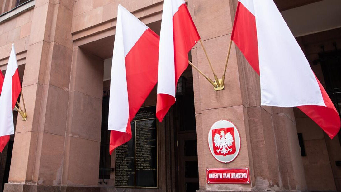 MSZ wydało komunikat ws. afery wizowej. Jedna osoba straciła stanowisko MSZ wydało komunikat ws. afery wizowej. Jedna osoba straciła stanowisko