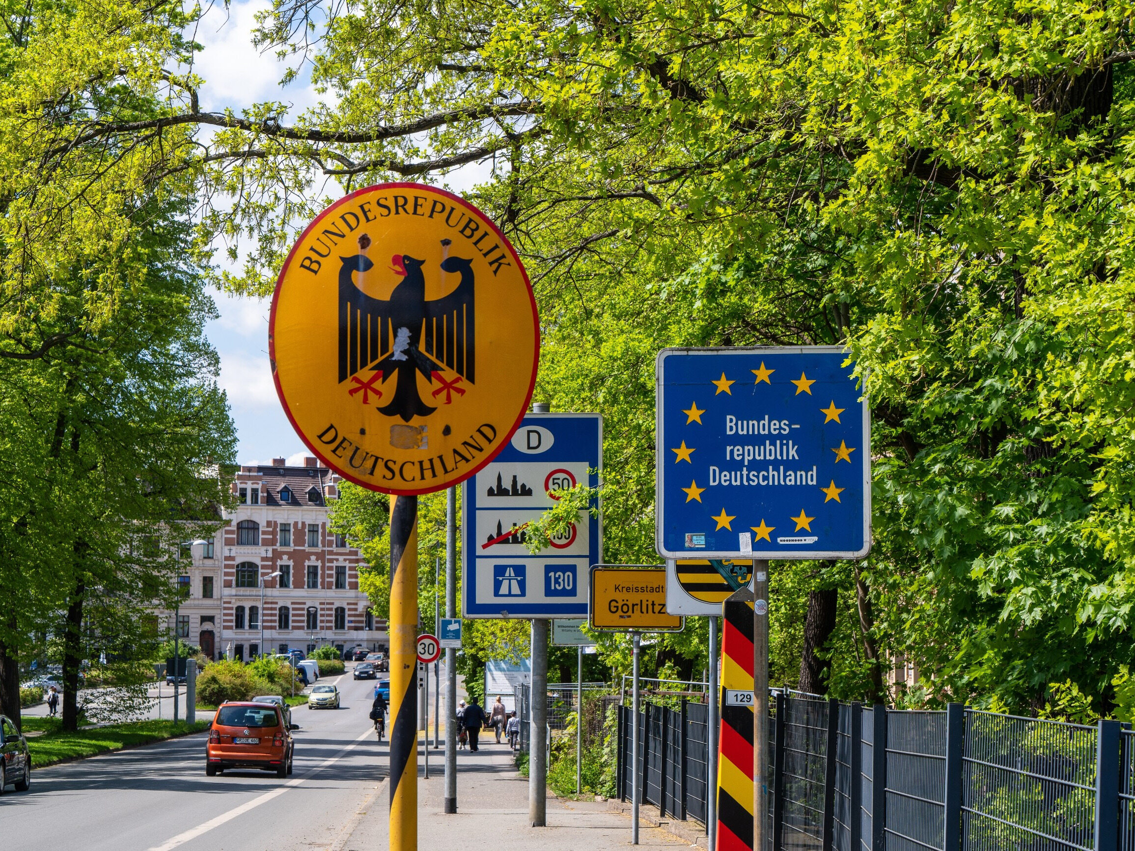 Niemcy zmagają się z kryzysem migracyjnym. Pomysł lokalnych władz uderzy w Polskę Niemcy zmagają się z kryzysem migracyjnym. Pomysł lokalnych władz uderzy w Polskę