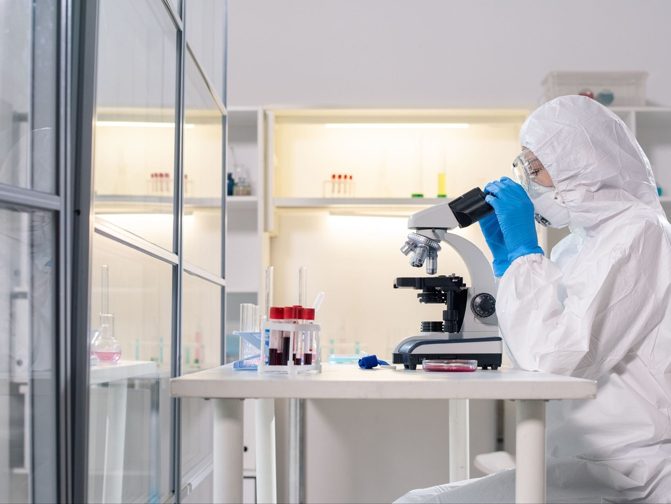 Nietypowy alert RCB. „Z samolotów będzie zrzucana szczepionka” Nietypowy alert RCB. „Z samolotów będzie zrzucana szczepionka”