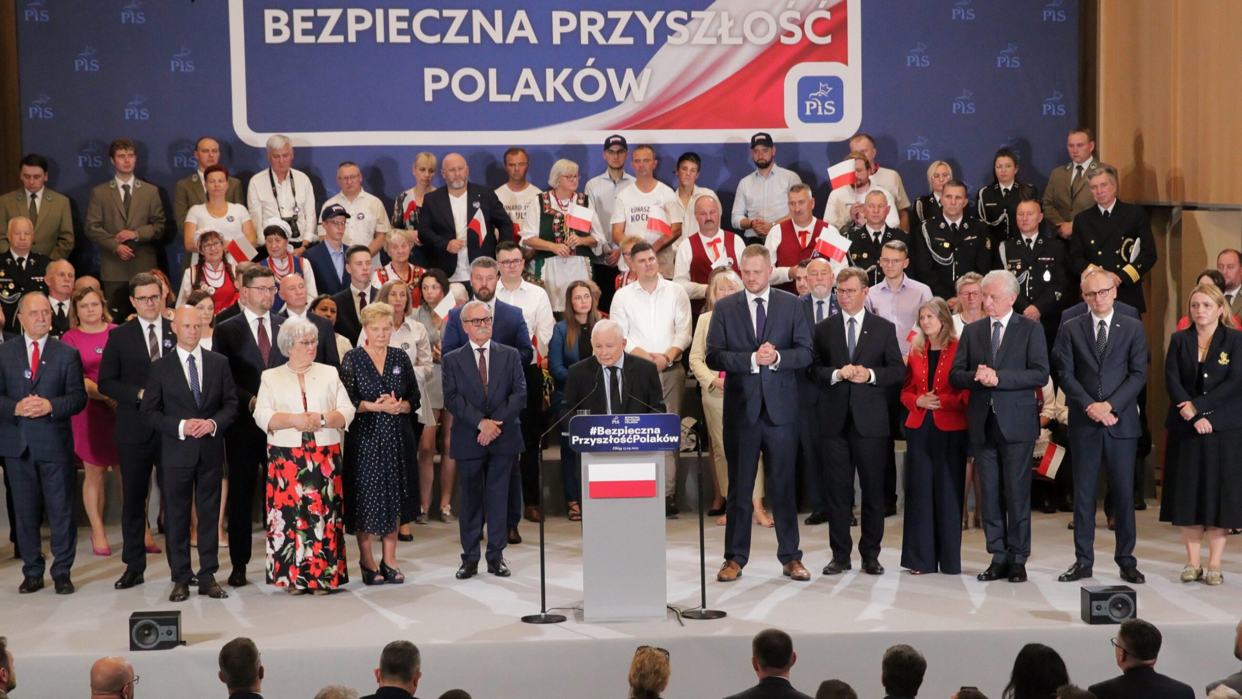 PiS i KO mają ten sam problem, chociaż w innym natężeniu. Najnowszy sondaż PiS i KO mają ten sam problem, chociaż w innym natężeniu. Najnowszy sondaż