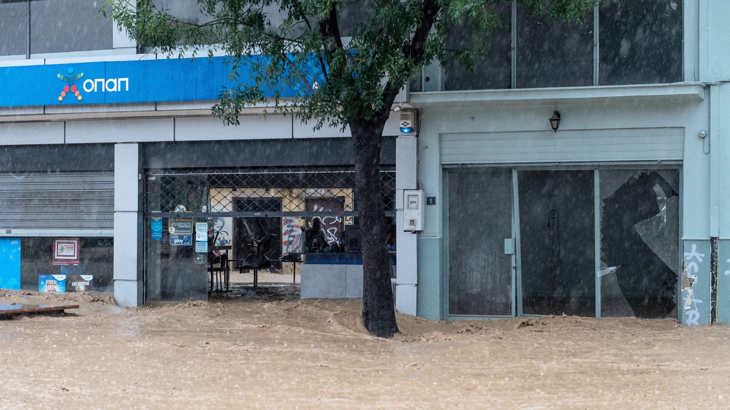 Sztorm Daniel nawiedził Grecję. „Najbardziej ekstremalna pogoda w historii pomiarów”