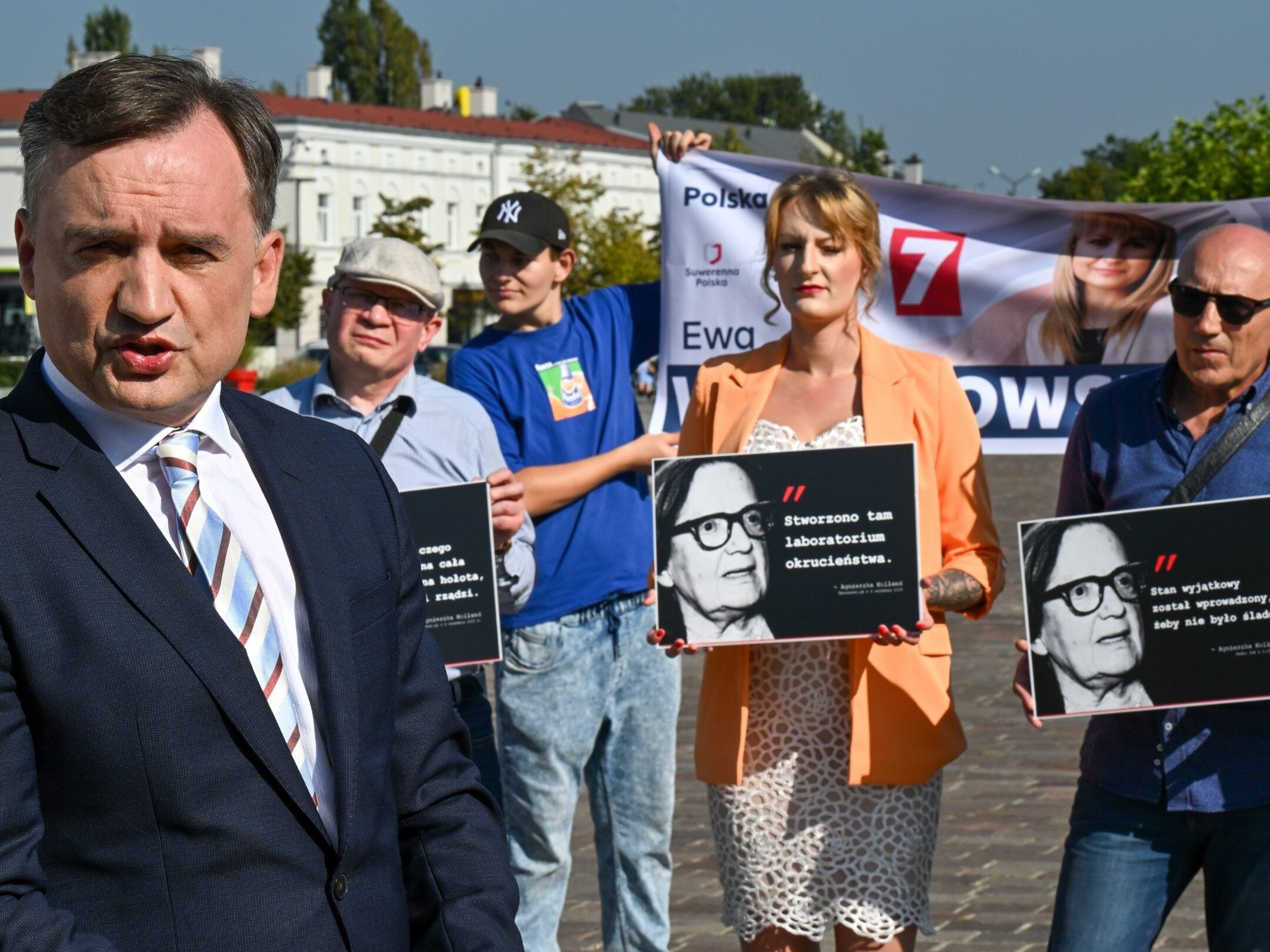 Ziobro nadzoruje postępowanie ws. wypadku na A1. Zdradził, z jaką prędkością jechało BMW Ziobro nadzoruje postępowanie ws. wypadku na A1. Zdradził, z jaką prędkością jechało BMW
