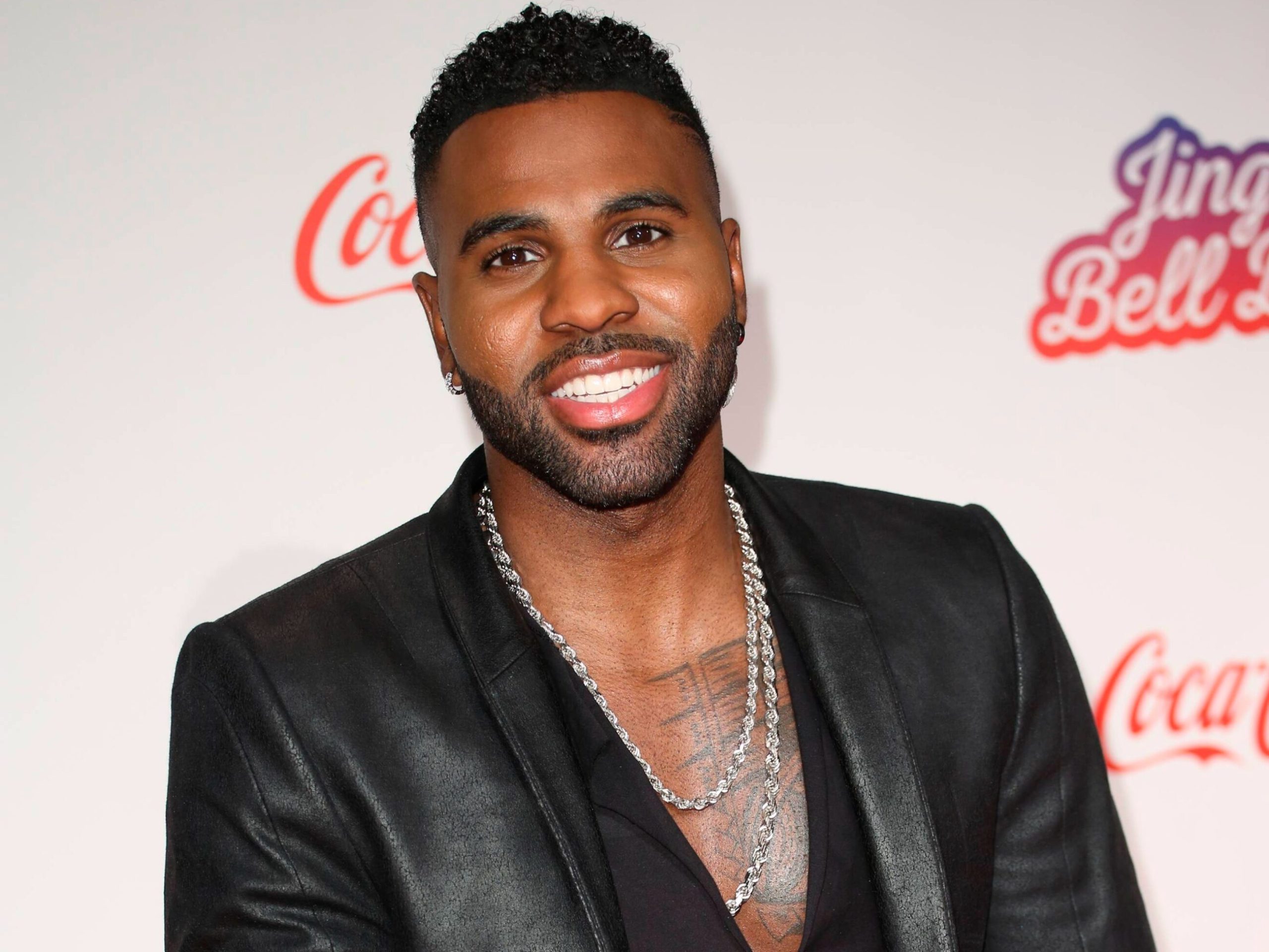 Jason Derulo i rytuały z udziałem kozy? Piosenkarka oskarża gwiazdę Sylwestra Marzeń