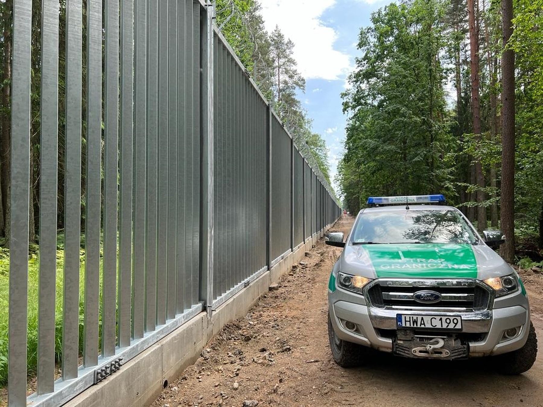 Straż Graniczna udostępniła nowy raport z granicy. Zatrzymano pomocnika z Gruzji