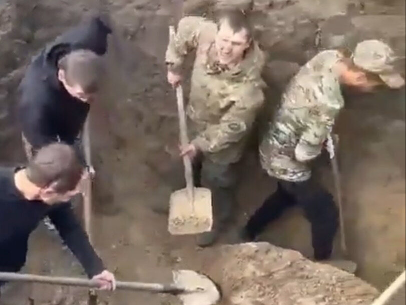 Nagranie z bitymi żołnierzami trafiło do mediów społecznościowych. Tak Rosjanie karzą swoich