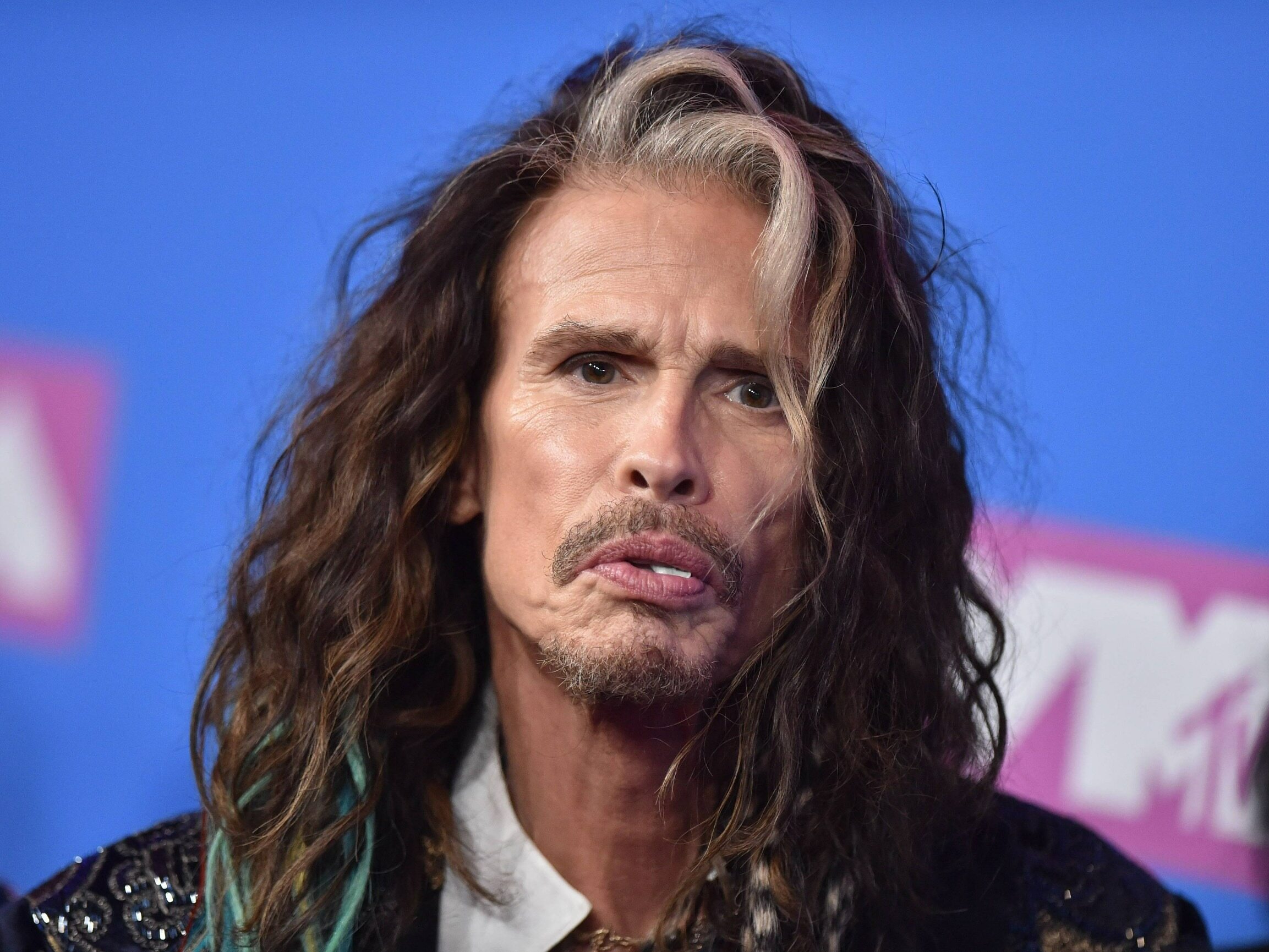 Steven Tyler ponownie pozwany za napaść na tle seksualnym. Jeanne Bellino miała wtedy 17 lat