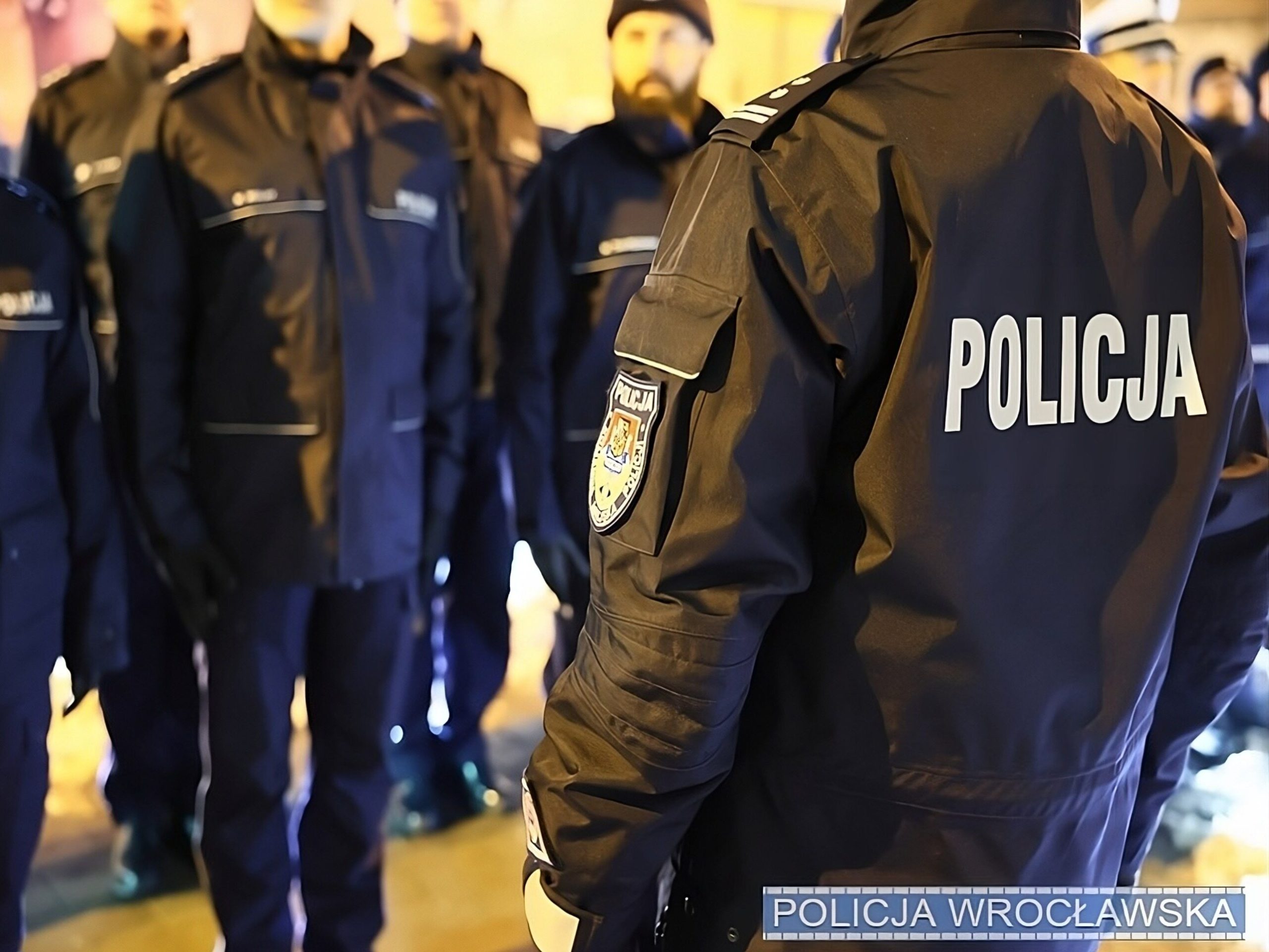 Policjanci z Wrocławia mówią „dość”. Przerywają milczenie w sprawie „kłamstw” o śmierci kolegów