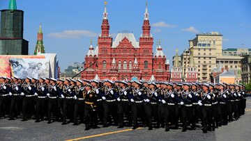 Parady i marsze w Rosji. Putin wystąpi w roli nadzorcy