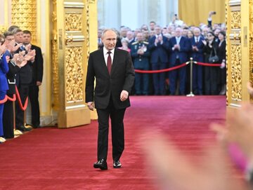 Rosyjski rząd podał się do dymisji po objęciu władzy przez Władimira Putina