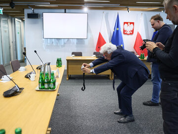 Jarosław Kaczyński nie pojawi się na komisji. „Fizycznie niemożliwe”