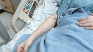 Przyszła usunąć wyrostek, zmarła pięć dni później. „Uśmierciliście mi żonę”