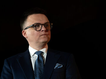 Tajemniczy obiekt nad Polską. Hołownia: Mogła to być anomalia meteorologiczna