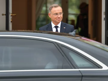 „Niedyskrecje”: Telefony milkną, nikt nie śle zaproszeń? Co planuje Andrzej Duda?
