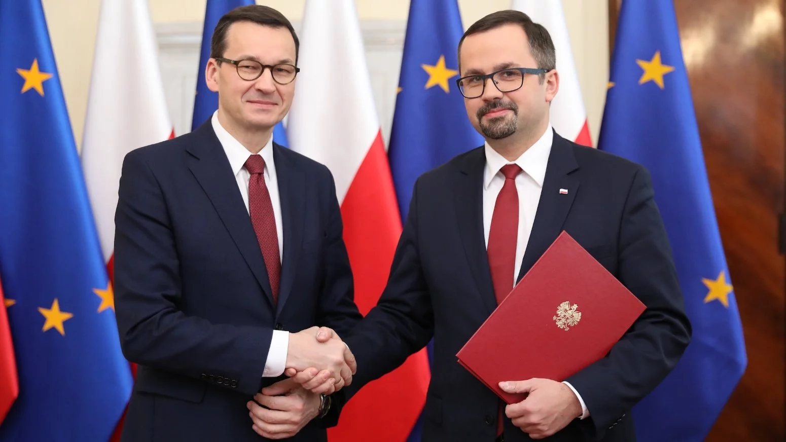 Bunt w PiS zakończy się powstaniem partii CPK? „Mateusz Morawiecki w kuluarach powtarza jedno” Bunt w PiS zakończy się powstaniem partii CPK? „Mateusz Morawiecki w kuluarach powtarza jedno”