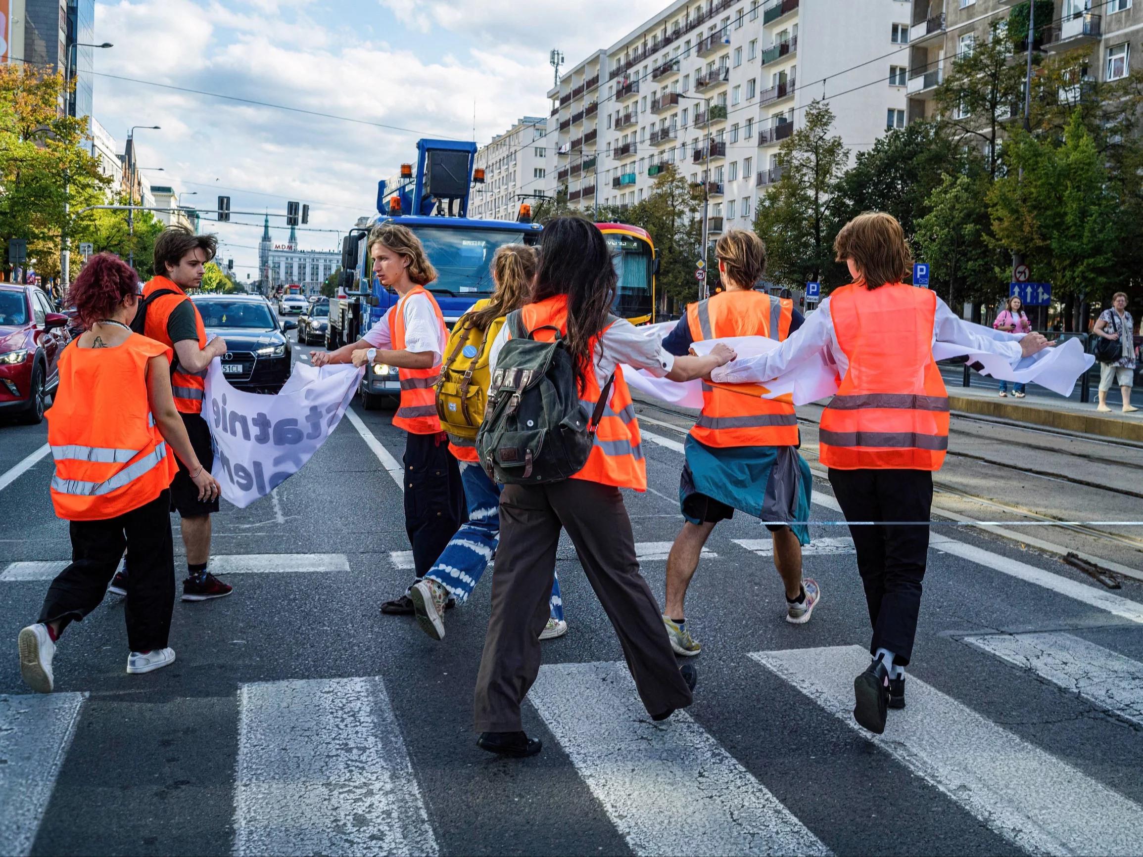 Ostatnie Pokolenie z pilnym apelem. Kierowcy w Warszawie będą wściekli