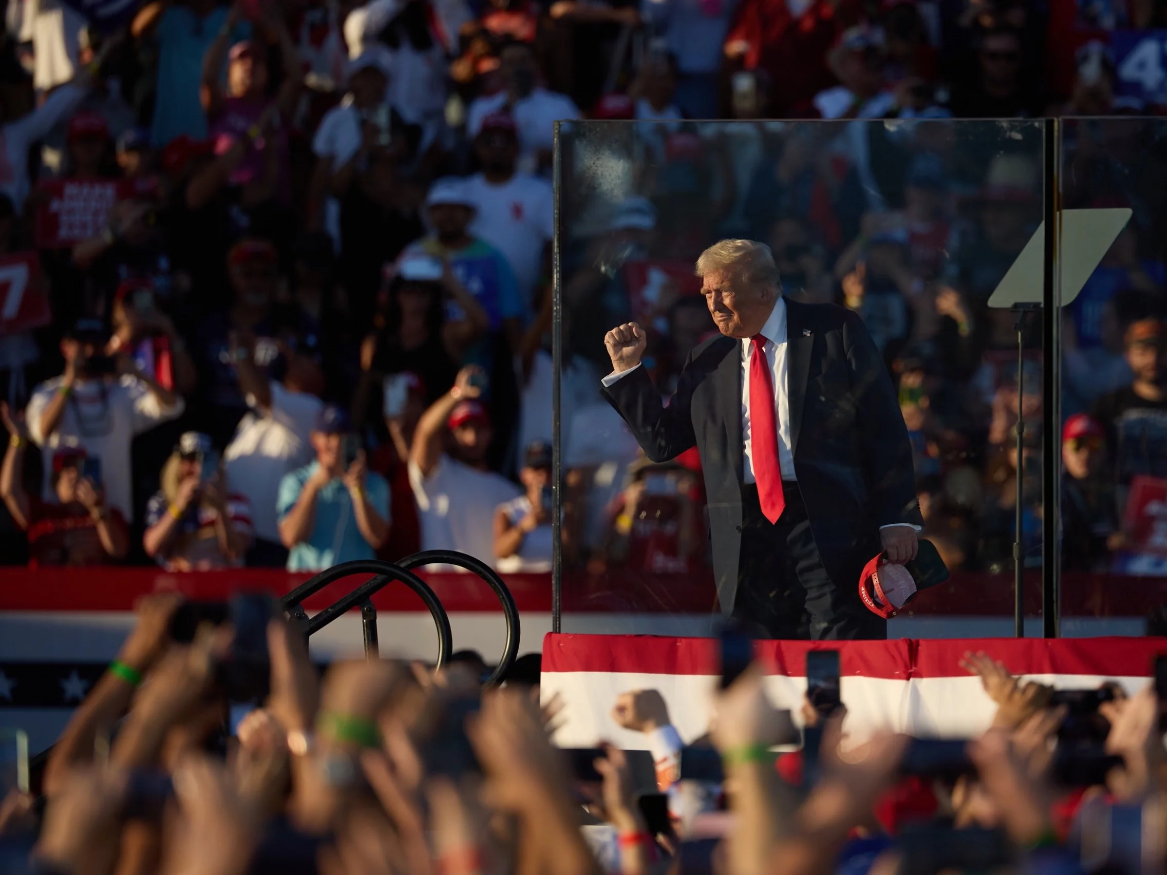 Policja zapobiegła trzeciej próbie zamachu na Trumpa? Zatrzymano 49-letniego mężczyznę Policja zapobiegła trzeciej próbie zamachu na Trumpa? Zatrzymano 49-letniego mężczyznę