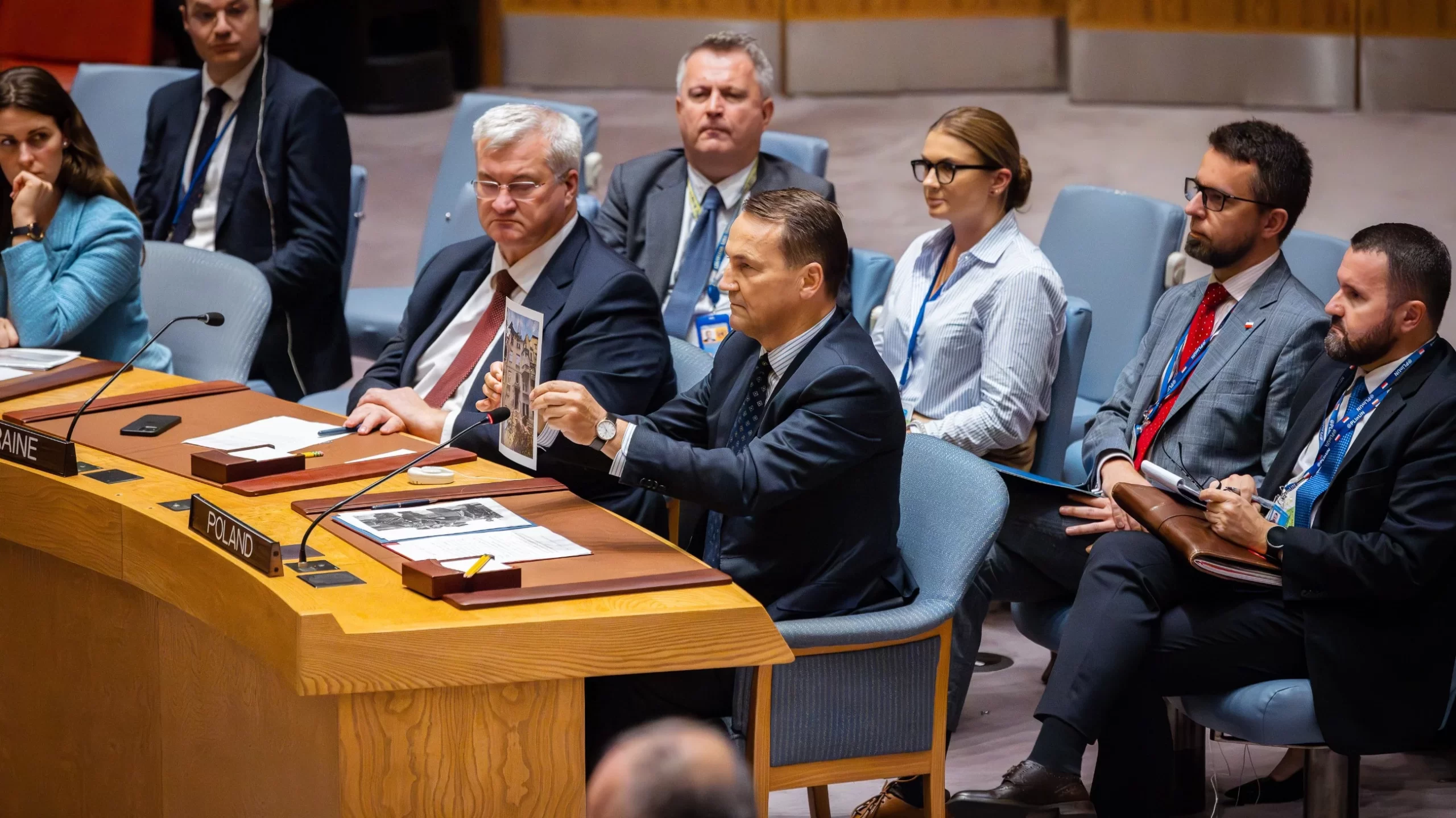 Radosław Sikorski zrugał rosyjskiego dyplomatę. „W tej robocie są jakieś przyjemności” Radosław Sikorski zrugał rosyjskiego dyplomatę. „W tej robocie są jakieś przyjemności”