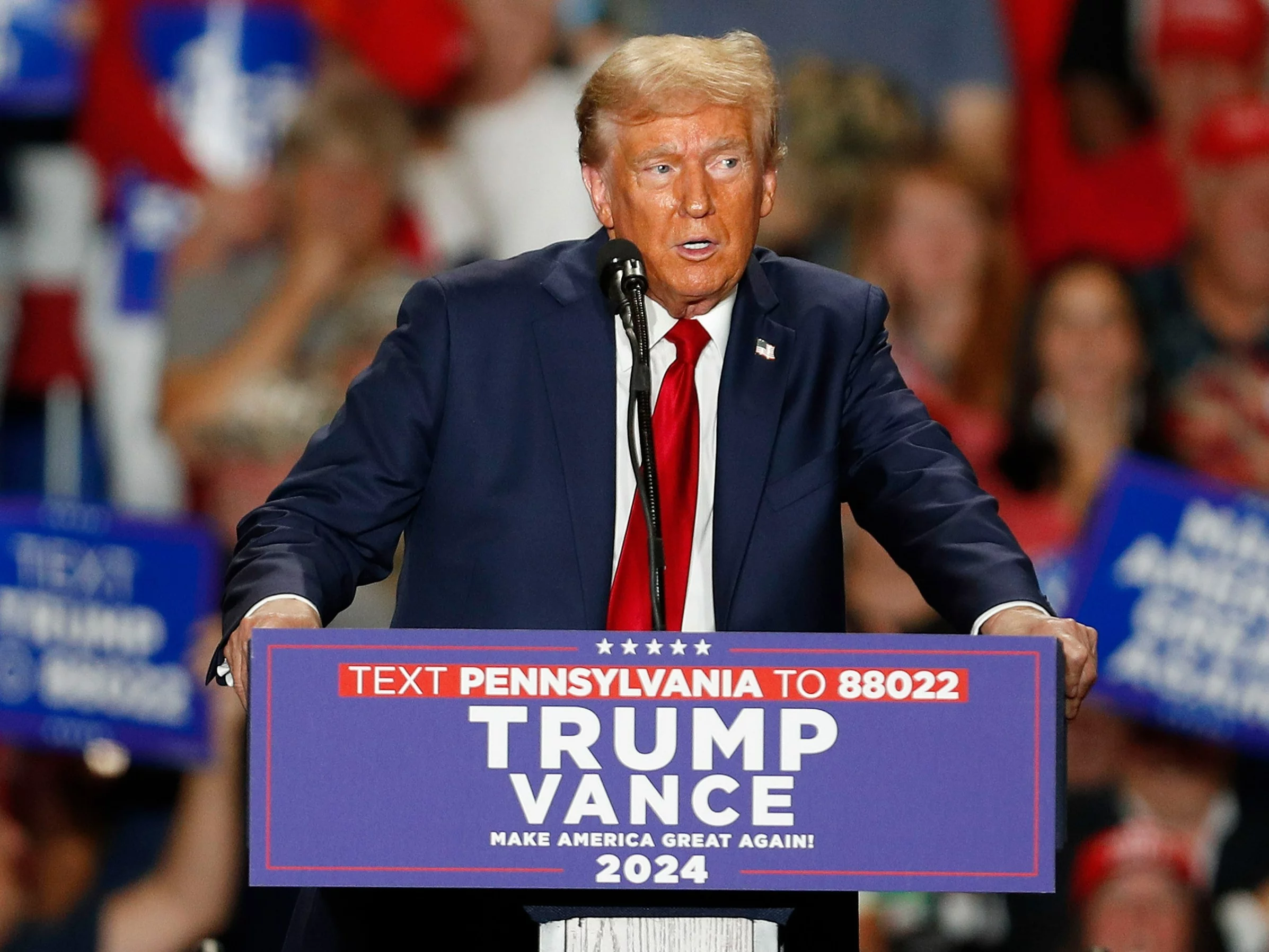 Trump organizuje „historyczny” wiec. Wraca na miejsce zamachu Trump organizuje „historyczny” wiec. Wraca na miejsce zamachu