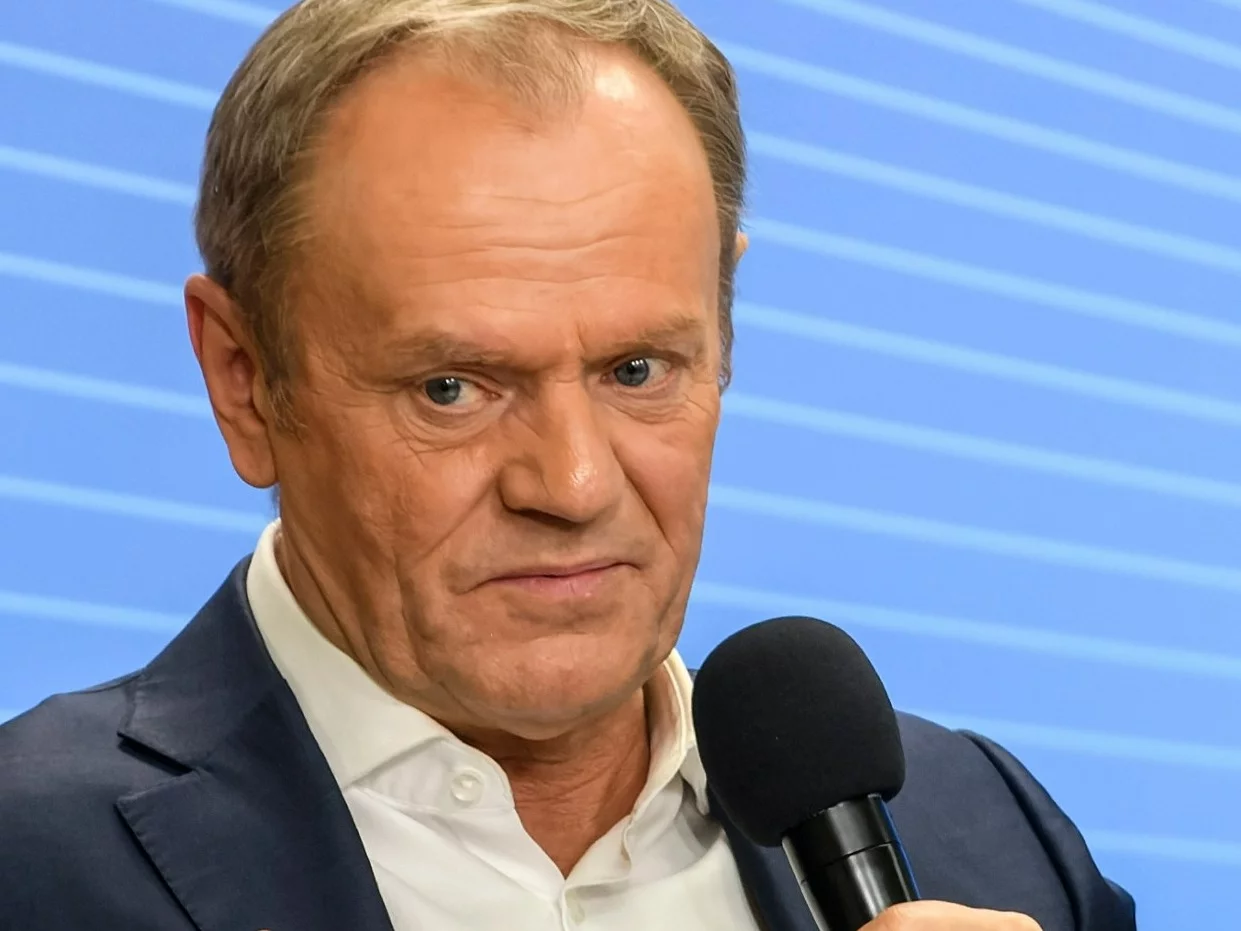 Tusk nazwał Macierewicza „architektem smoleńskiego piekła”. Są wnioski do prokuratury