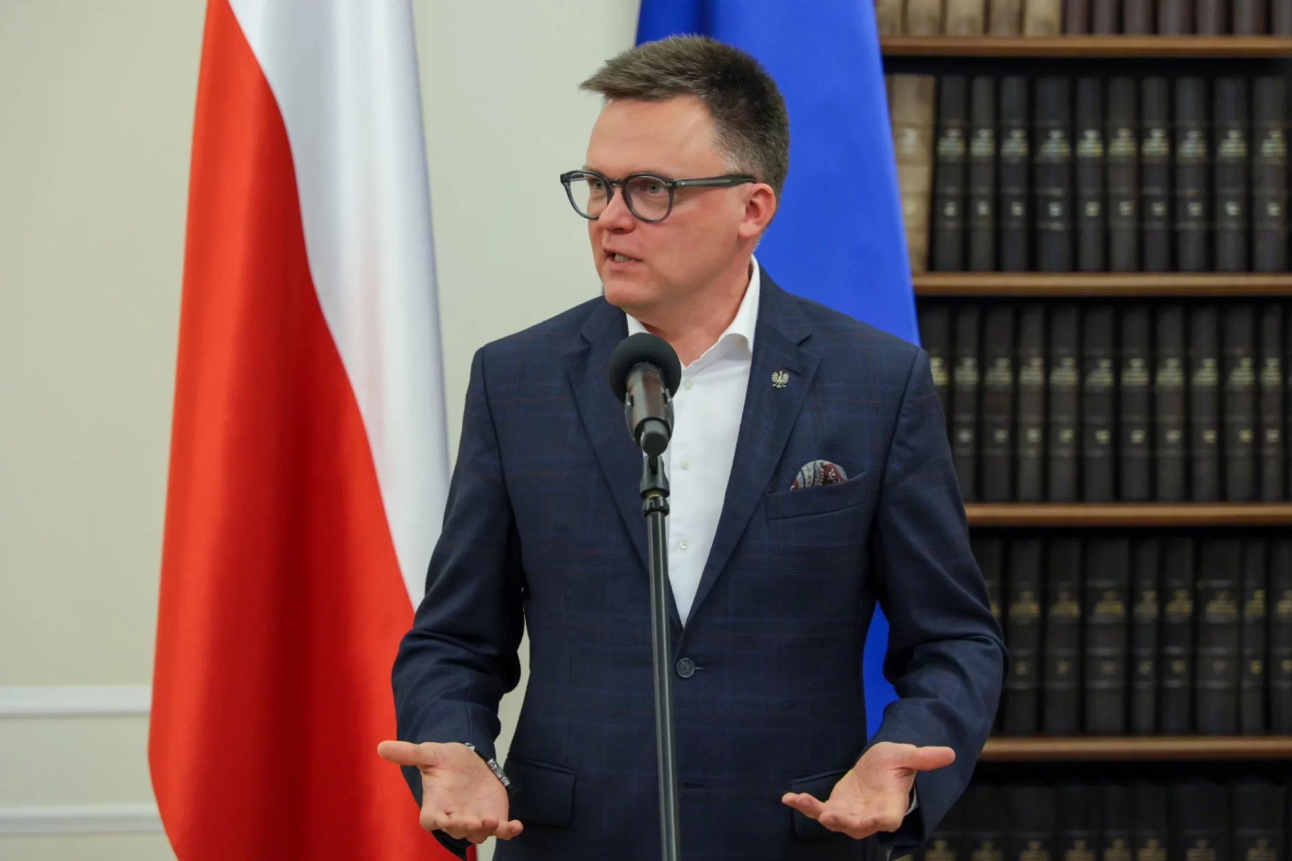 Hołownia reaguje na zarzuty. „To oszczerstwa i atak na moją osobę” Hołownia reaguje na zarzuty. „To oszczerstwa i atak na moją osobę”