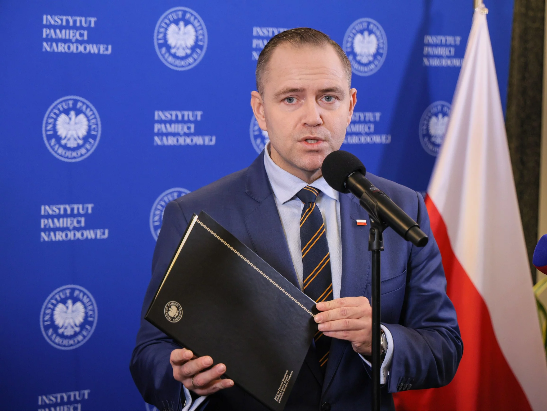 Spięcie na konferencji Nawrockiego. Prezes IPN zapytany o urlop. „Nie zamierzam go spędzić z panem redaktorem” Spięcie na konferencji Nawrockiego. Prezes IPN zapytany o urlop. „Nie zamierzam go spędzić z panem redaktorem”