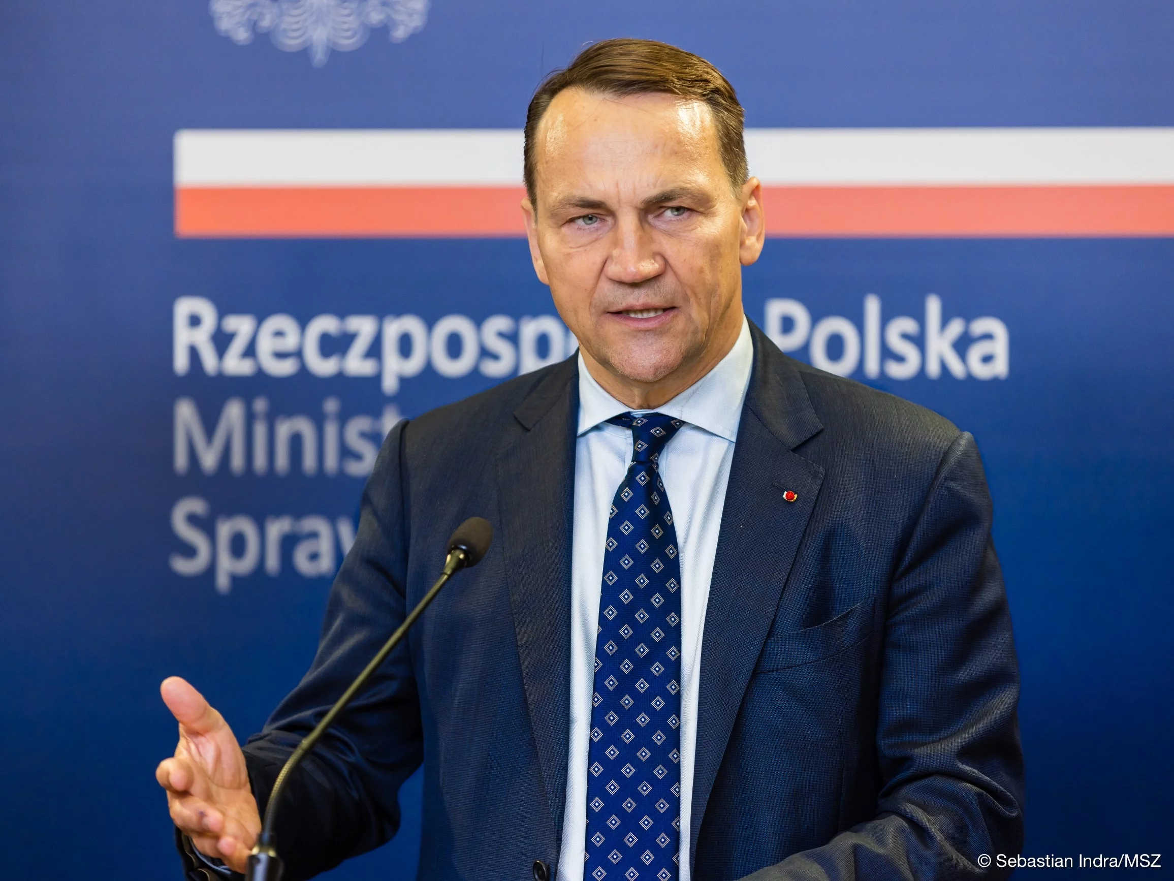 Zełenski ostro skrytykował Polskę. Sikorski postawił sprawę jasno