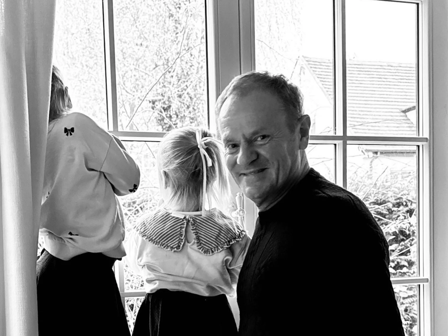Donald Tusk wspomina dzieciństwo. Wrzucił symboliczne zdjęcie Donald Tusk wspomina dzieciństwo. Wrzucił symboliczne zdjęcie