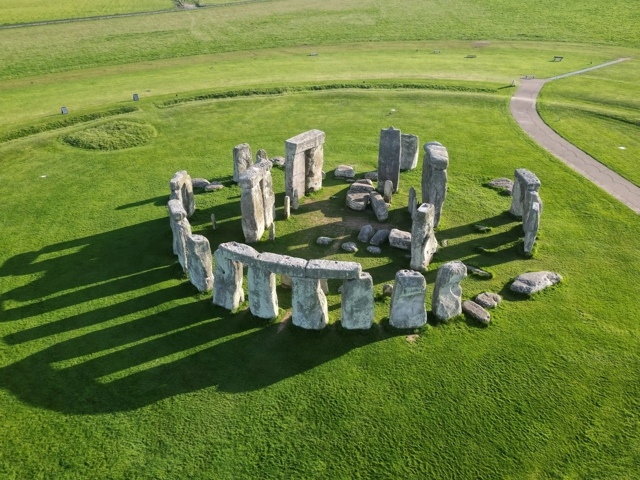 Naukowcy rozwiązali zagadkę związaną ze Stonehenge. To miał być cel budowy kręgu Naukowcy rozwiązali zagadkę związaną ze Stonehenge. To miał być cel budowy kręgu